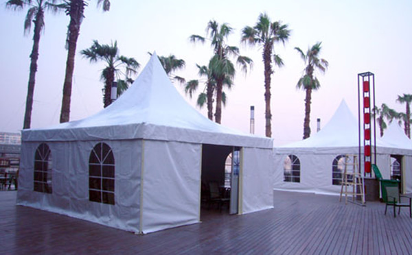 Choosing the Right Pagoda Tent Manufacturer Den richtigen Hersteller für Pagodenzelte auswählen